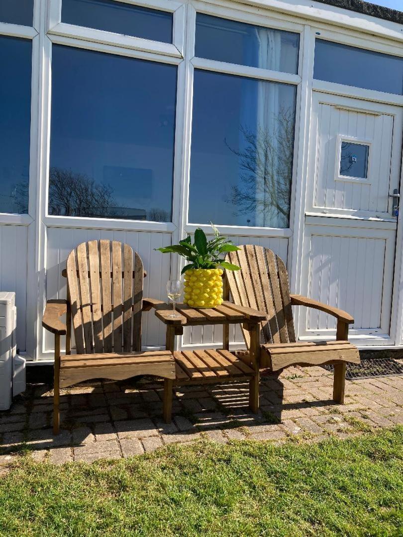 Chalet K118 - The Sand Beach Camber Exterior photo